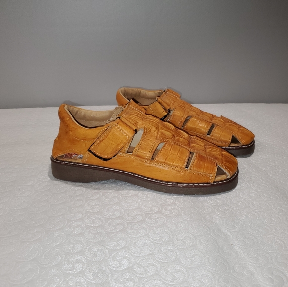 Authentic Men's Leather Sandals - Picture 2 of 6